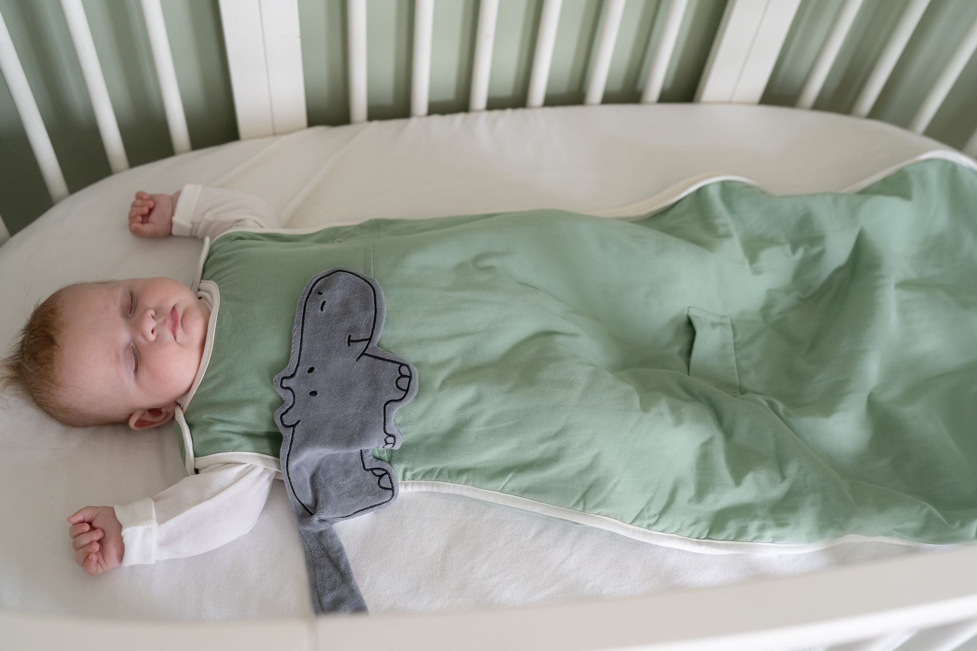 How natural fabrics can help your baby sleep💤
