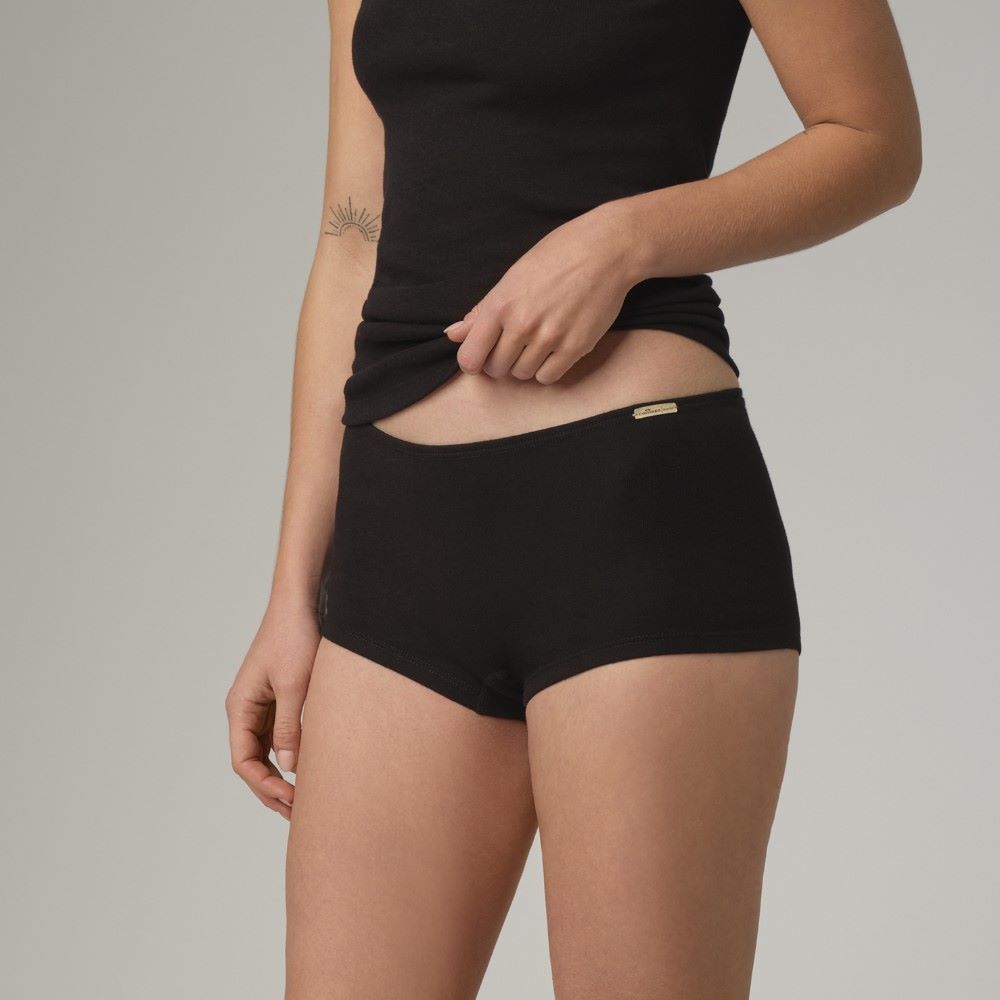 Comazo short brief in black