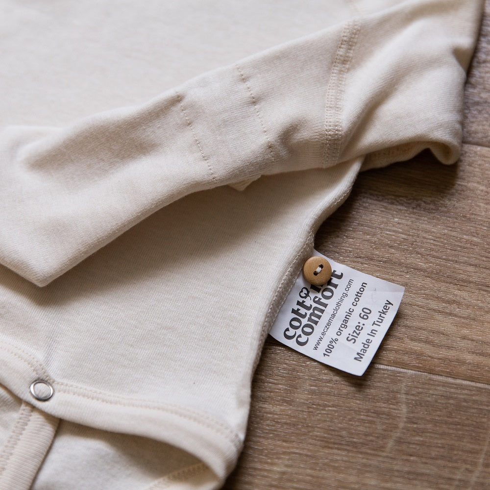 Cotton Comfort 100% organic cotton baby bodysuit with scratch mittens