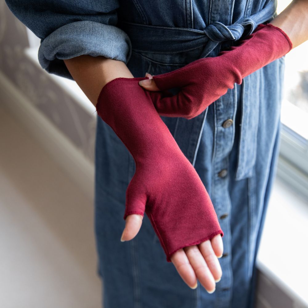Burgundy fingerless gloves from Cotton Comfort