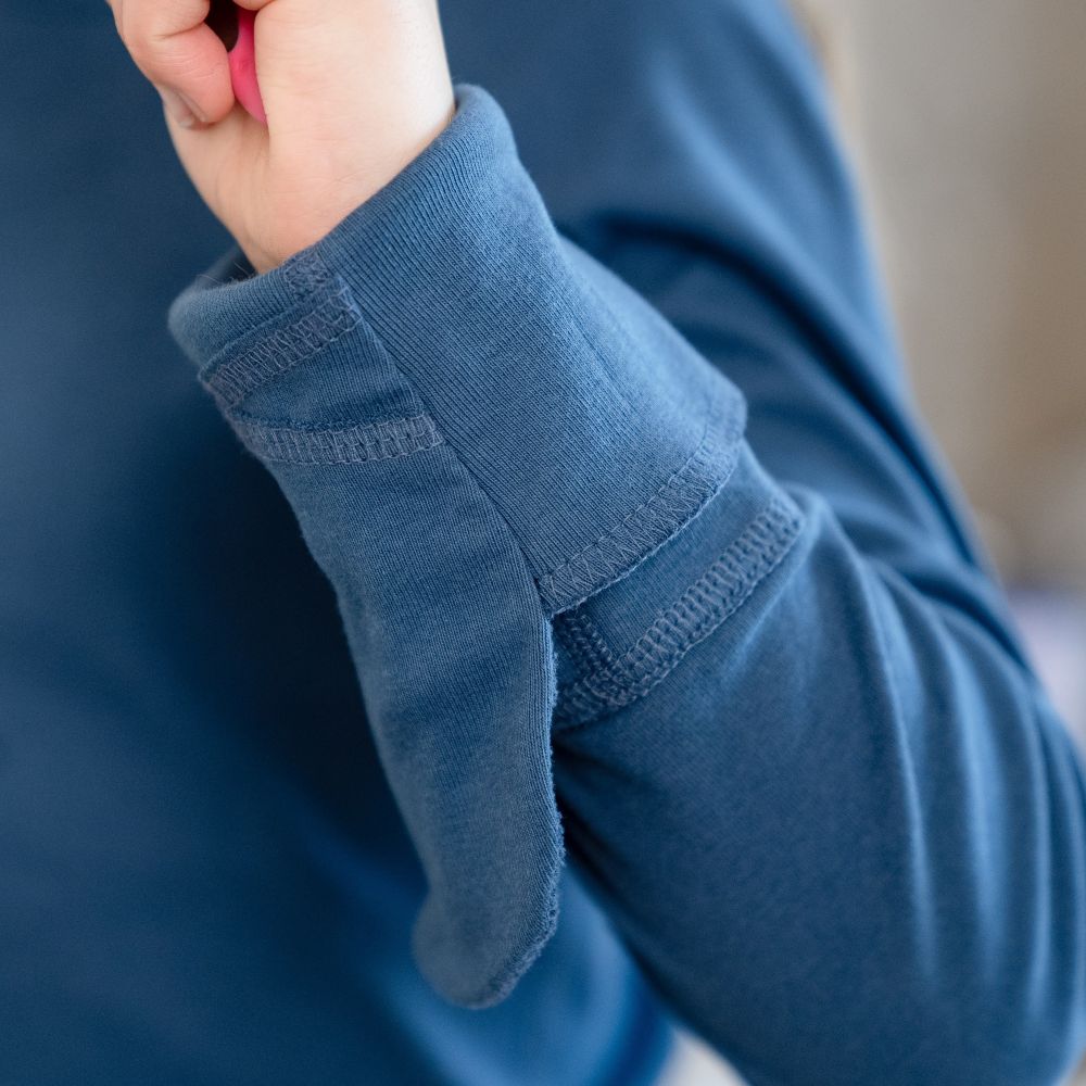 Open hand scratch mitten T in navy