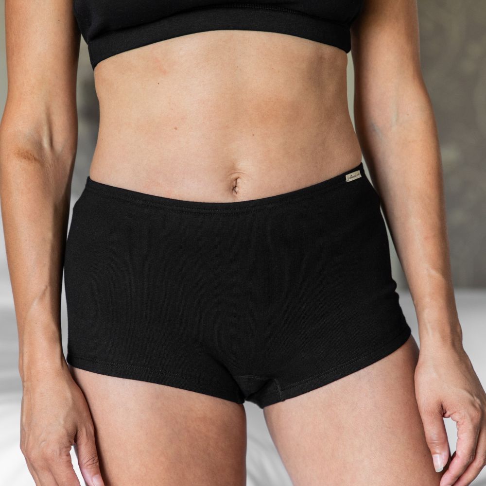 Short style briefs in black from Comazo
